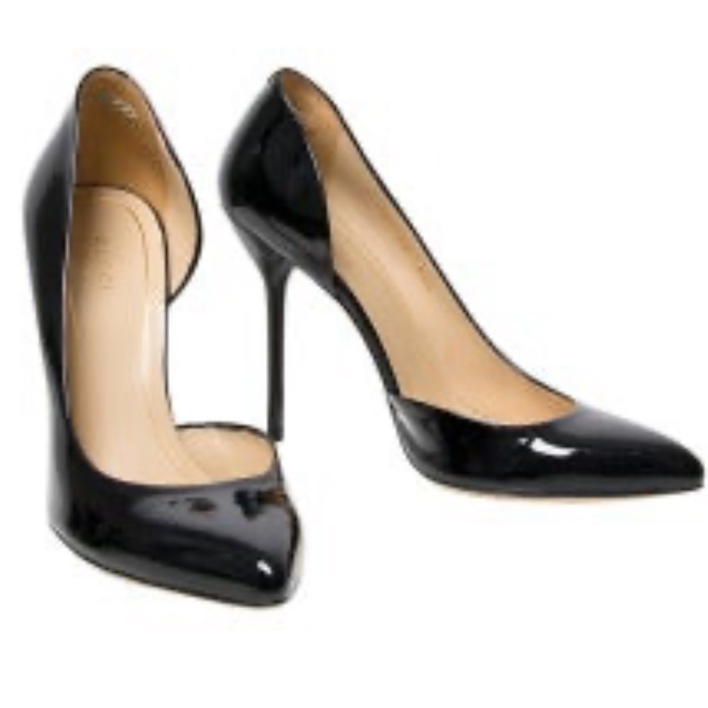 Gucci Gloria black patent leather high heel pump. Size 6.5.